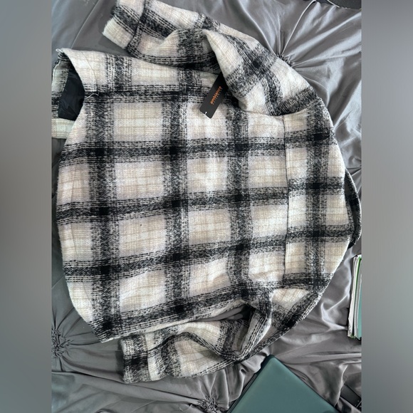 Shacket - Picture 6 of 8